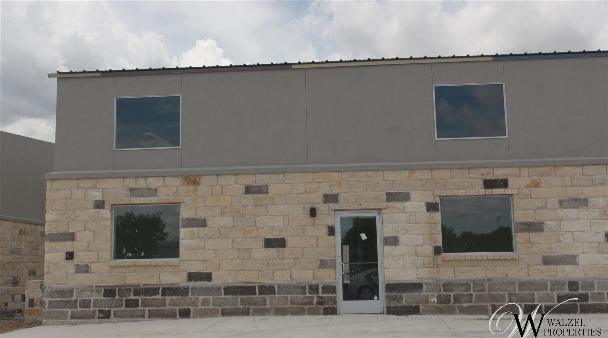 7696 183-a None Property Photo 1
