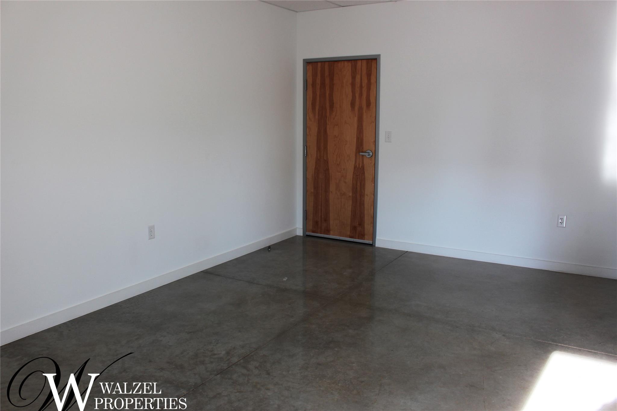 7696 183-a None Property Photo 12