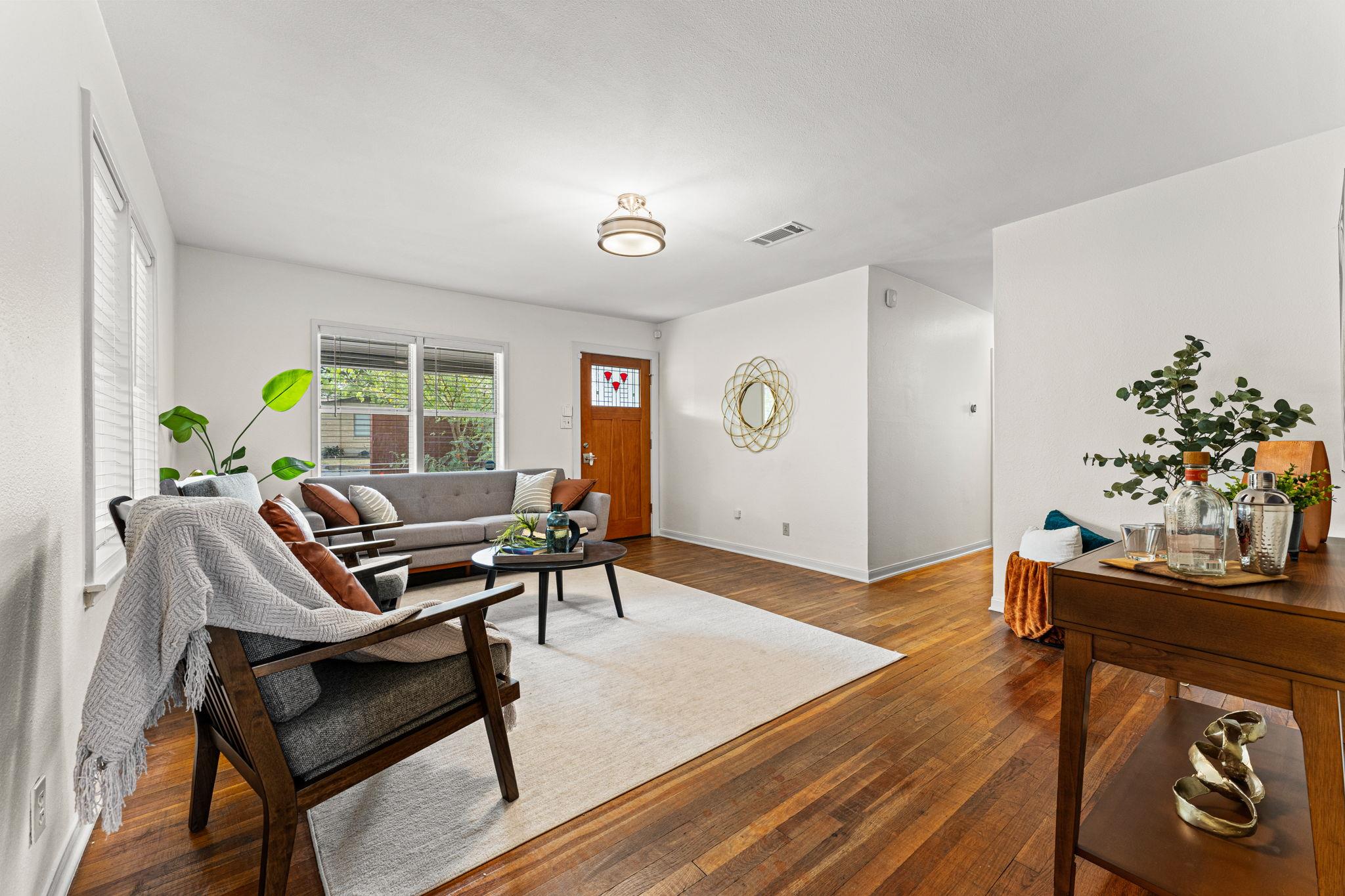 5218 Woodrow Ave Property Photo 7