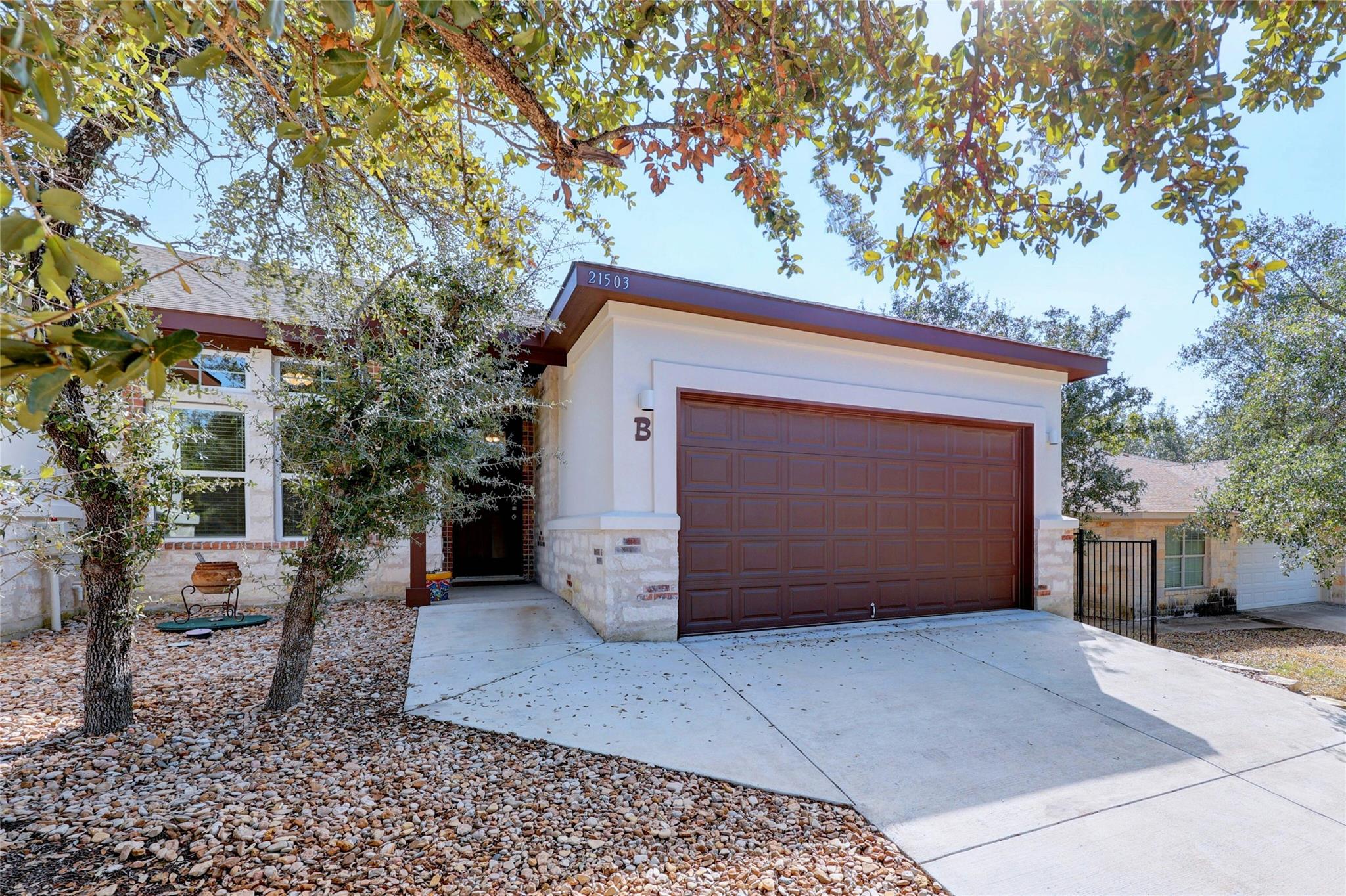21503b Patton Ave B Property Photo 1