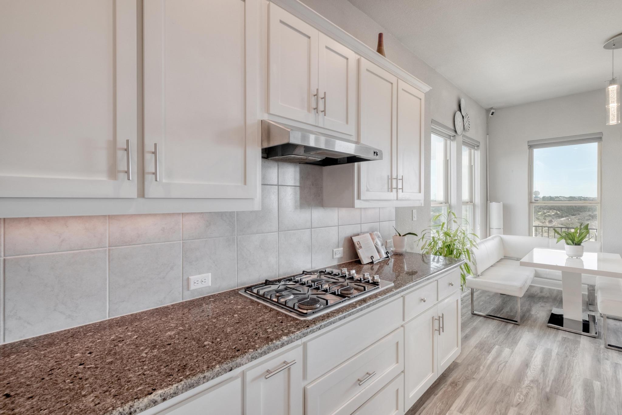 1304 Positano Pass Property Photo 8
