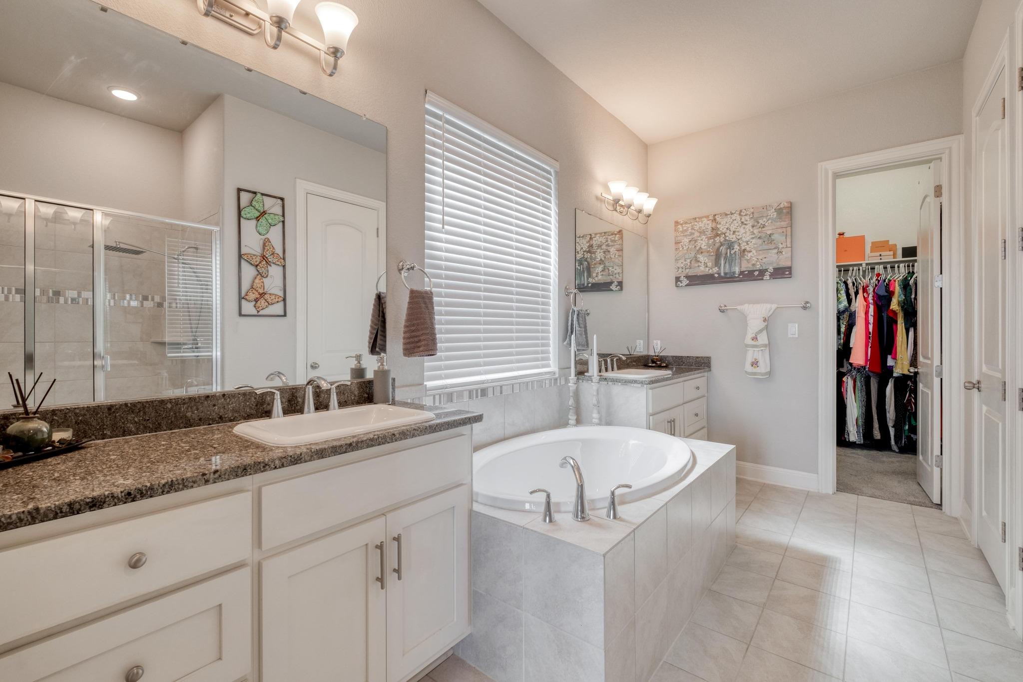 1304 Positano Pass Property Photo 18