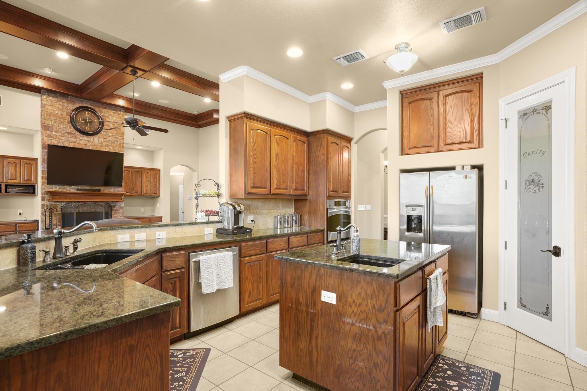1355 Borchert Loop Property Photo 3