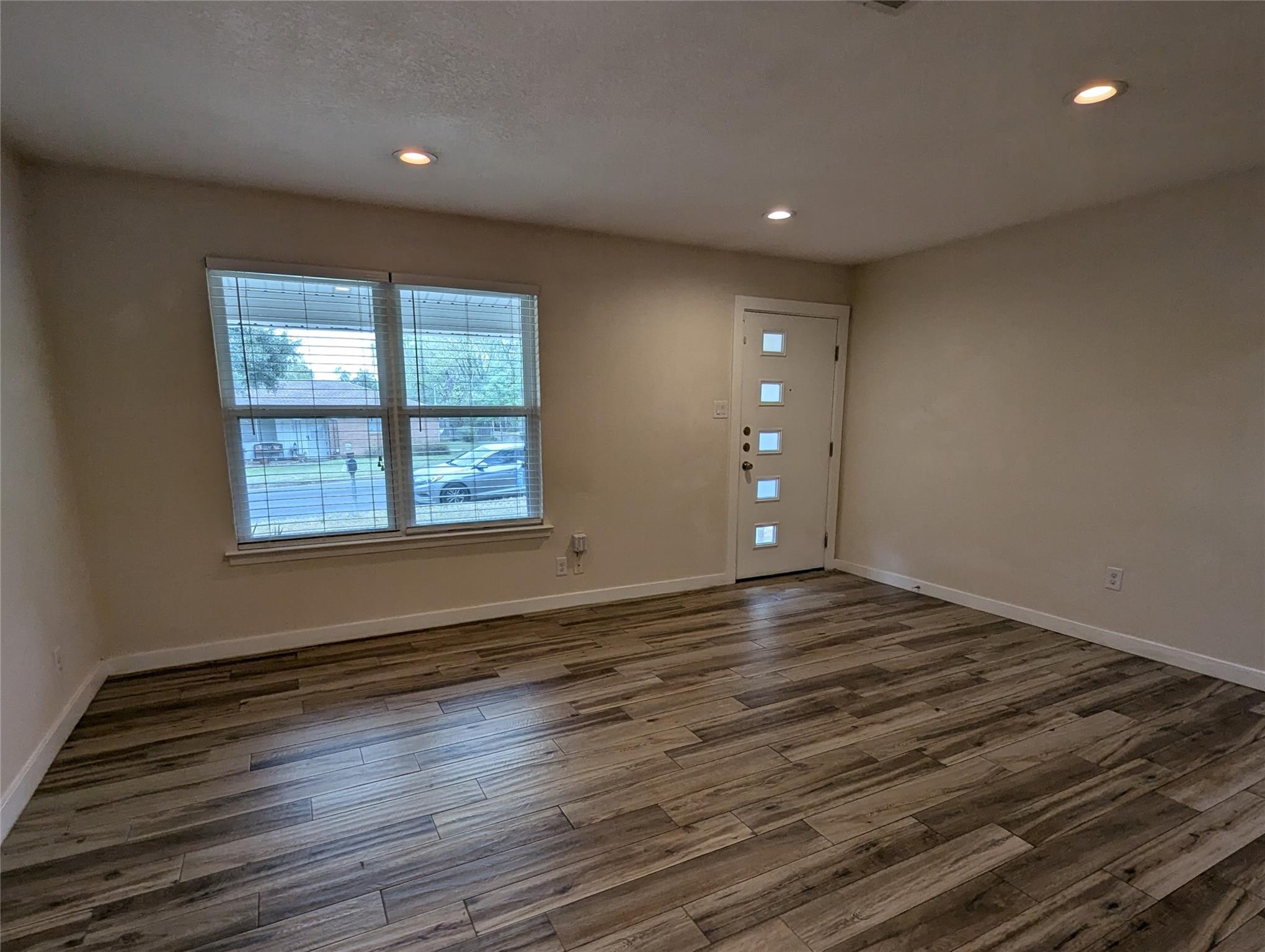 11308 Hilltop St Property Photo 5