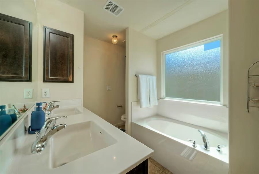 18312 Mammoth Cave Blvd Property Photo 7