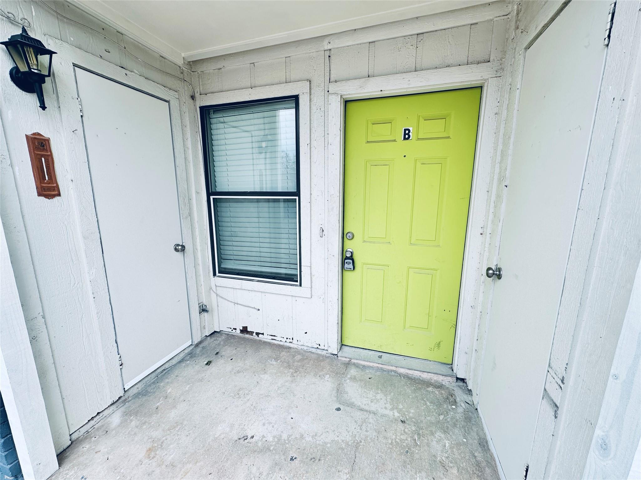 5507 Rose Hill Cir #b Property Photo 1
