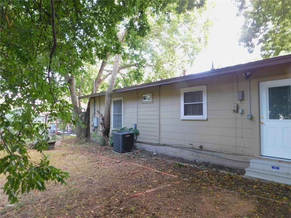1400 Berkshire Dr Property Photo 15
