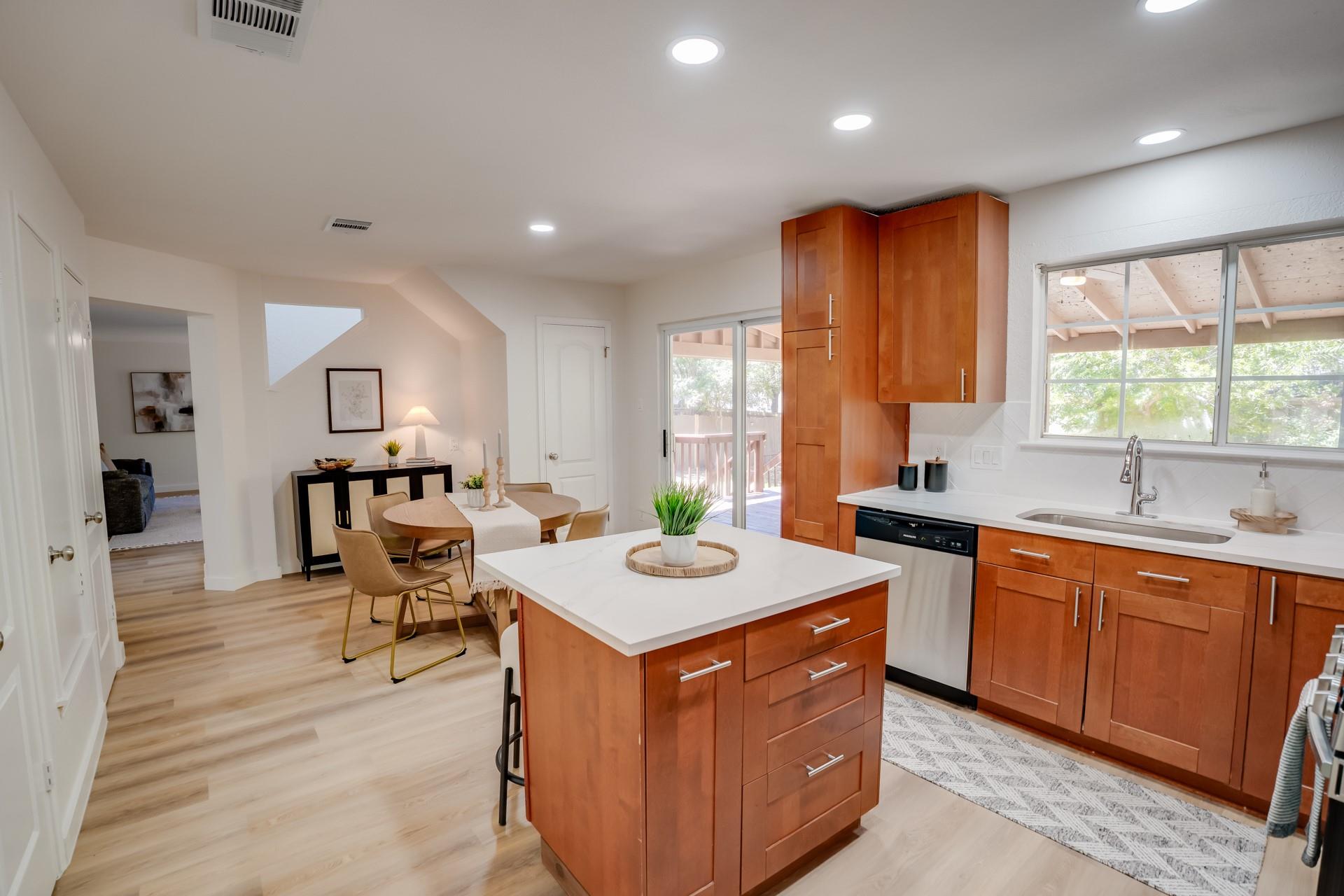 1705 Oakmont Ln Property Photo 10