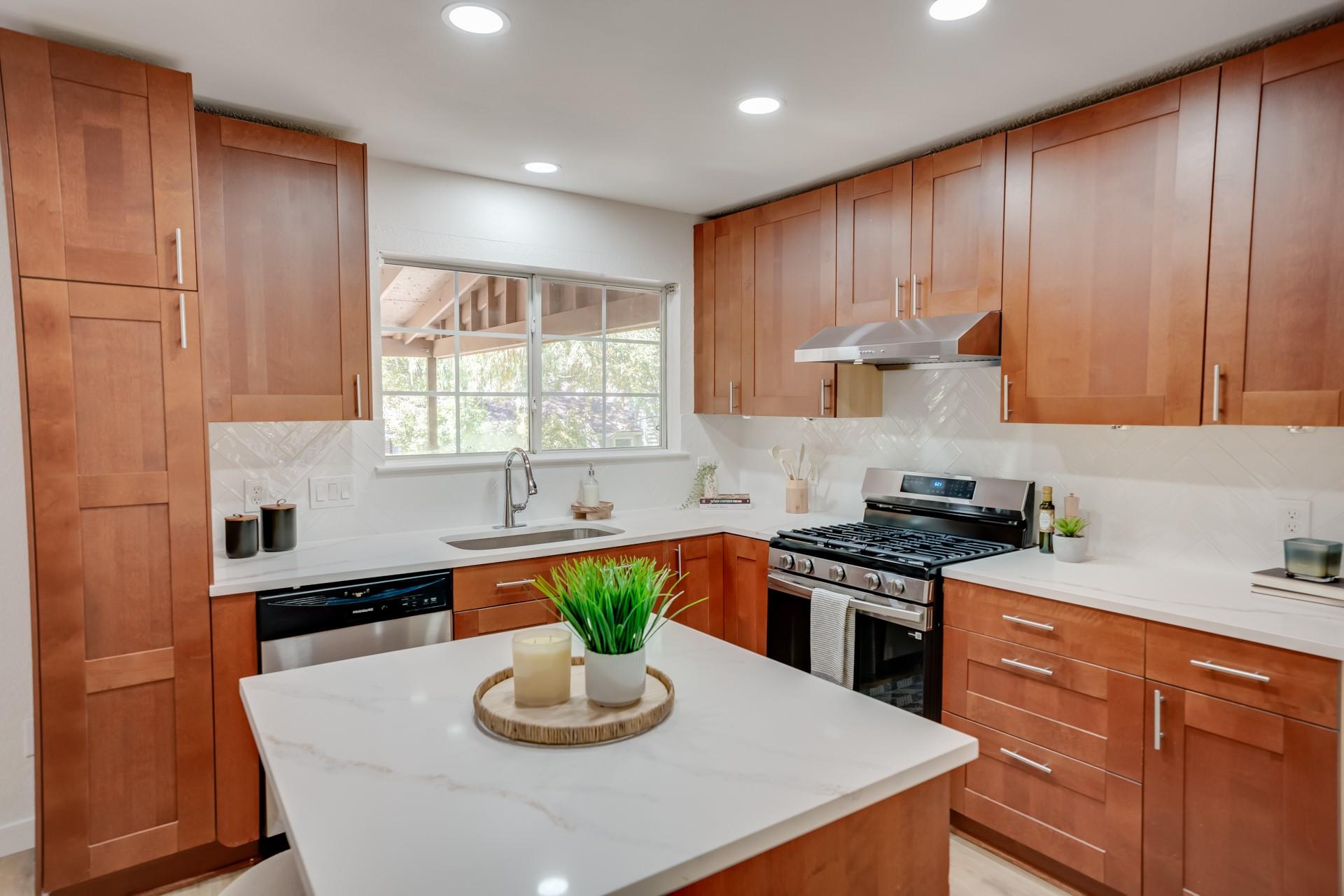 1705 Oakmont Ln Property Photo 11