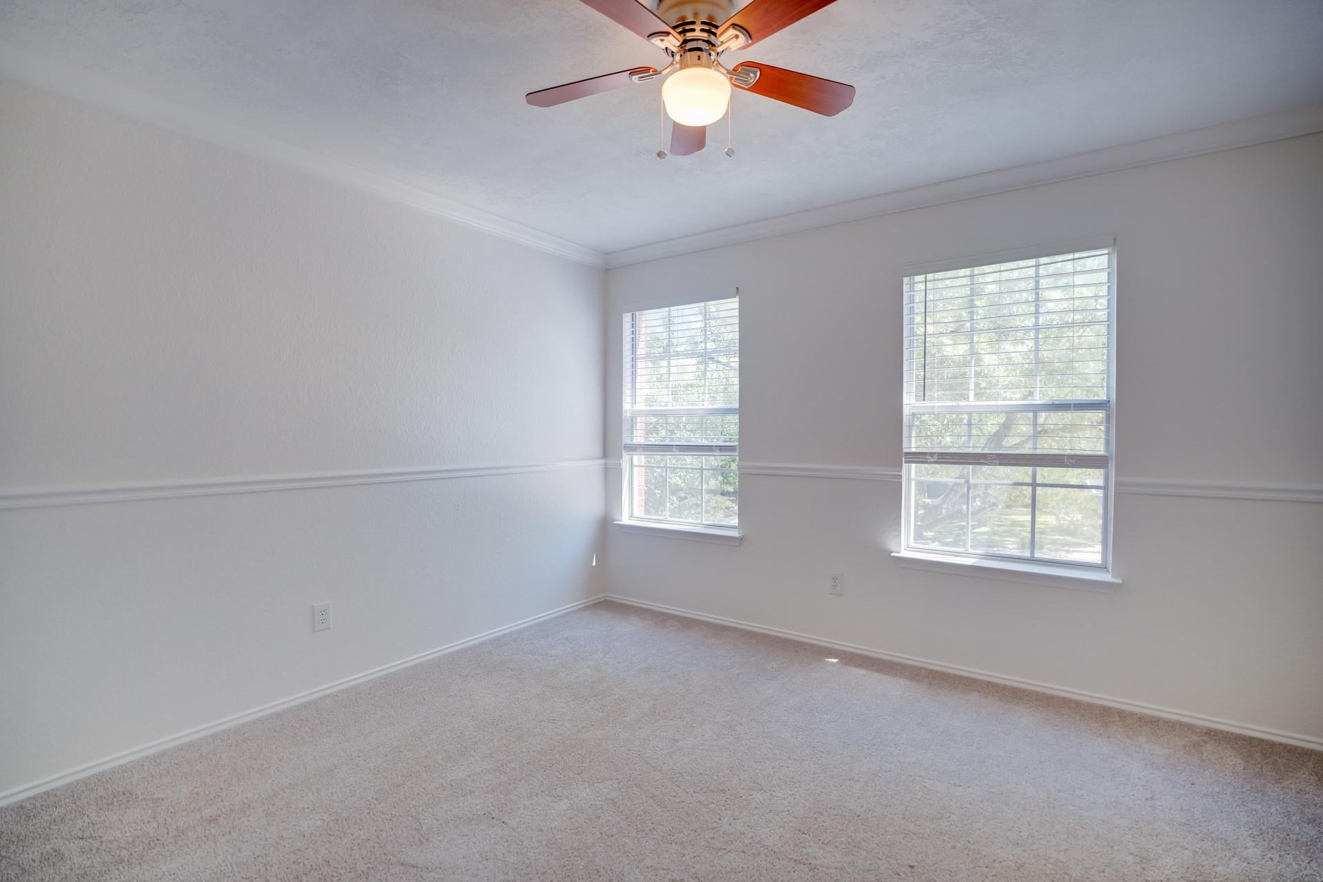 1705 Oakmont Ln Property Photo 25
