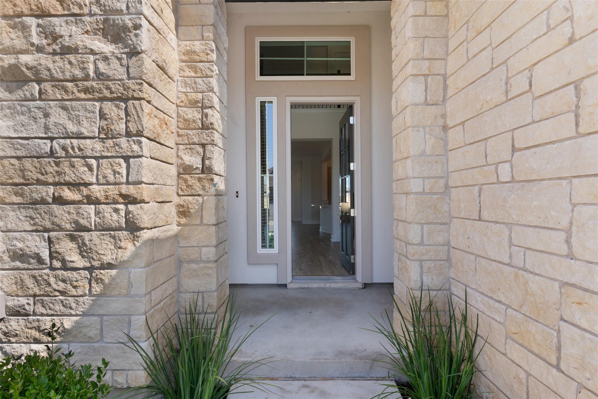 1820 Willow Bean Dr Property Photo 3