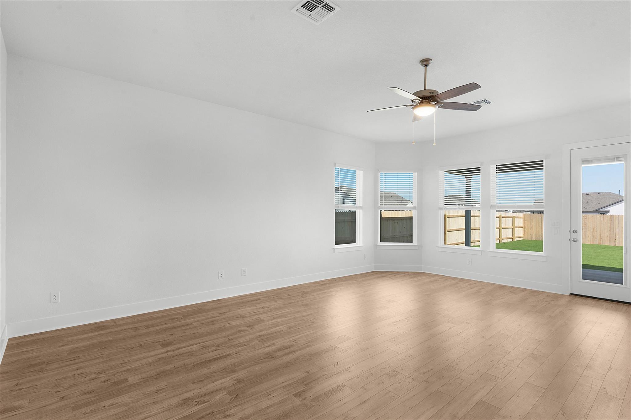 1820 Willow Bean Dr Property Photo 6