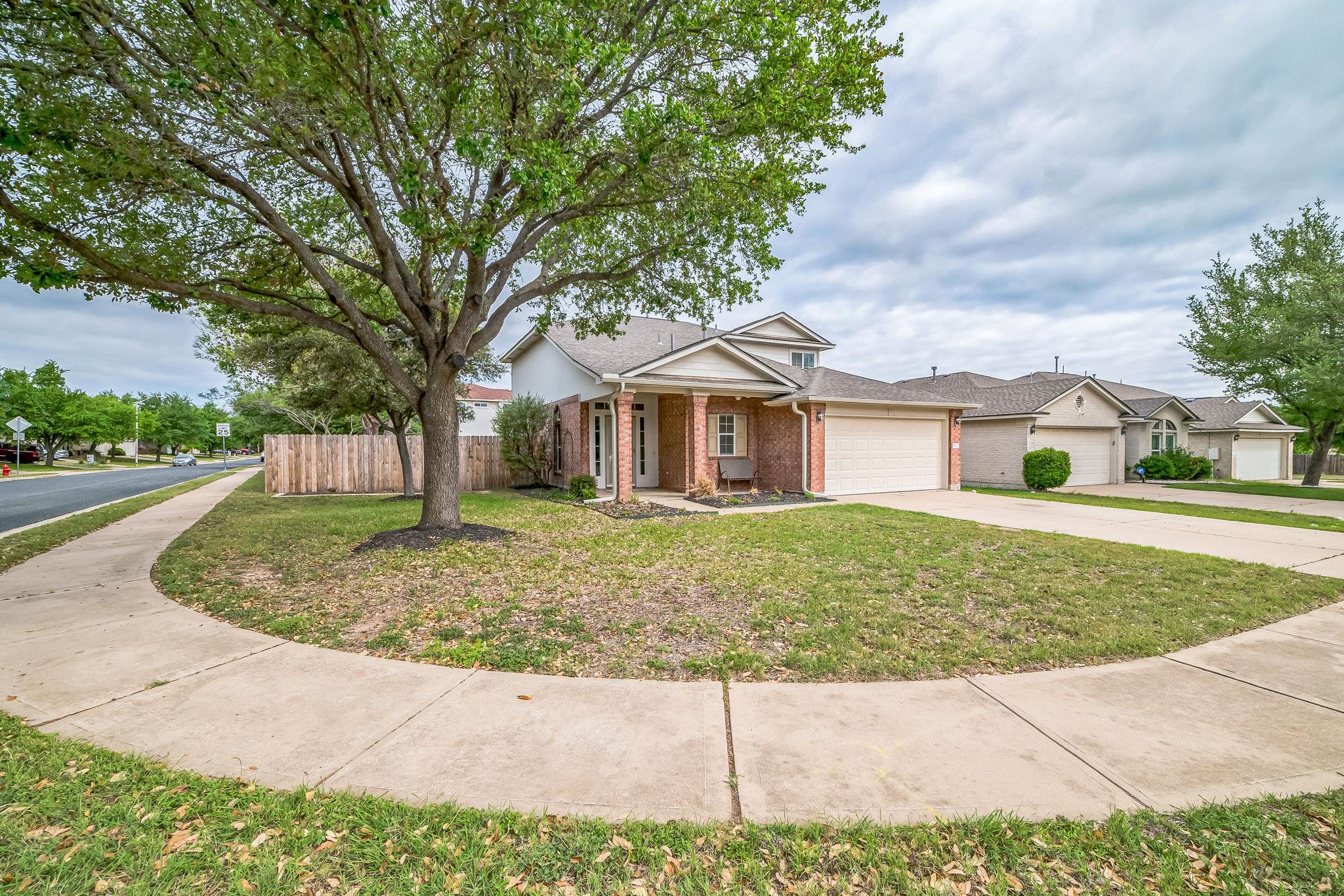1400 Mojave Bnd Property Photo 4