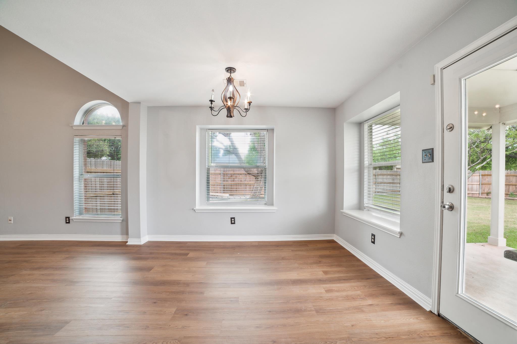 1400 Mojave Bnd Property Photo 11