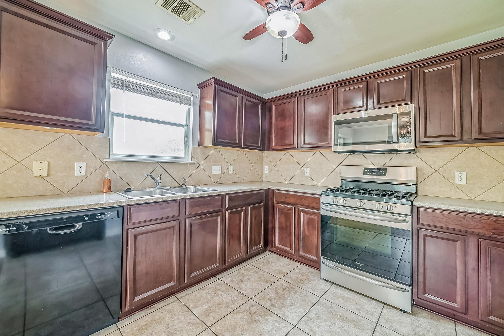 1400 Mojave Bnd Property Photo 14