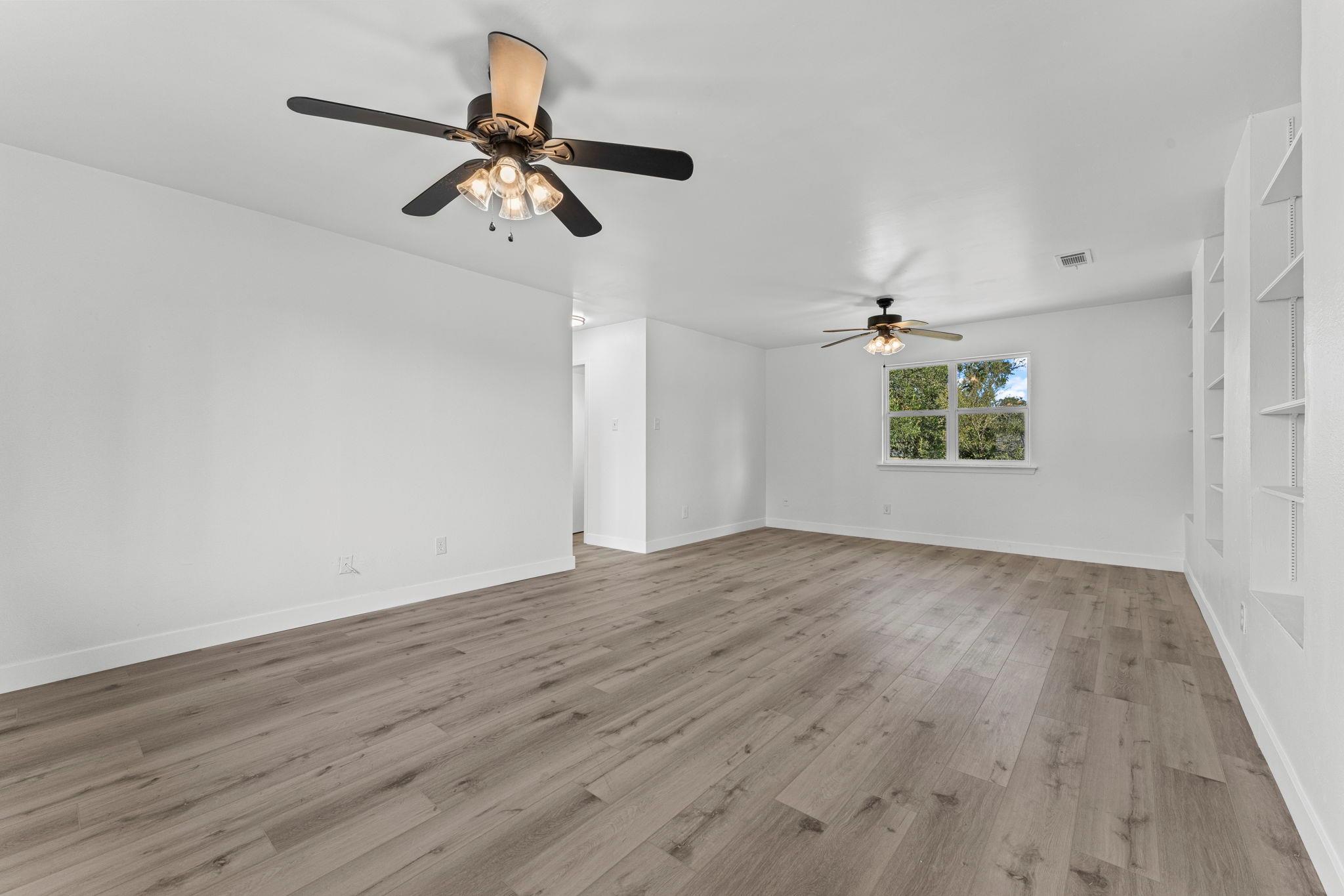 10912 Hillside Oak Ln Property Photo 17
