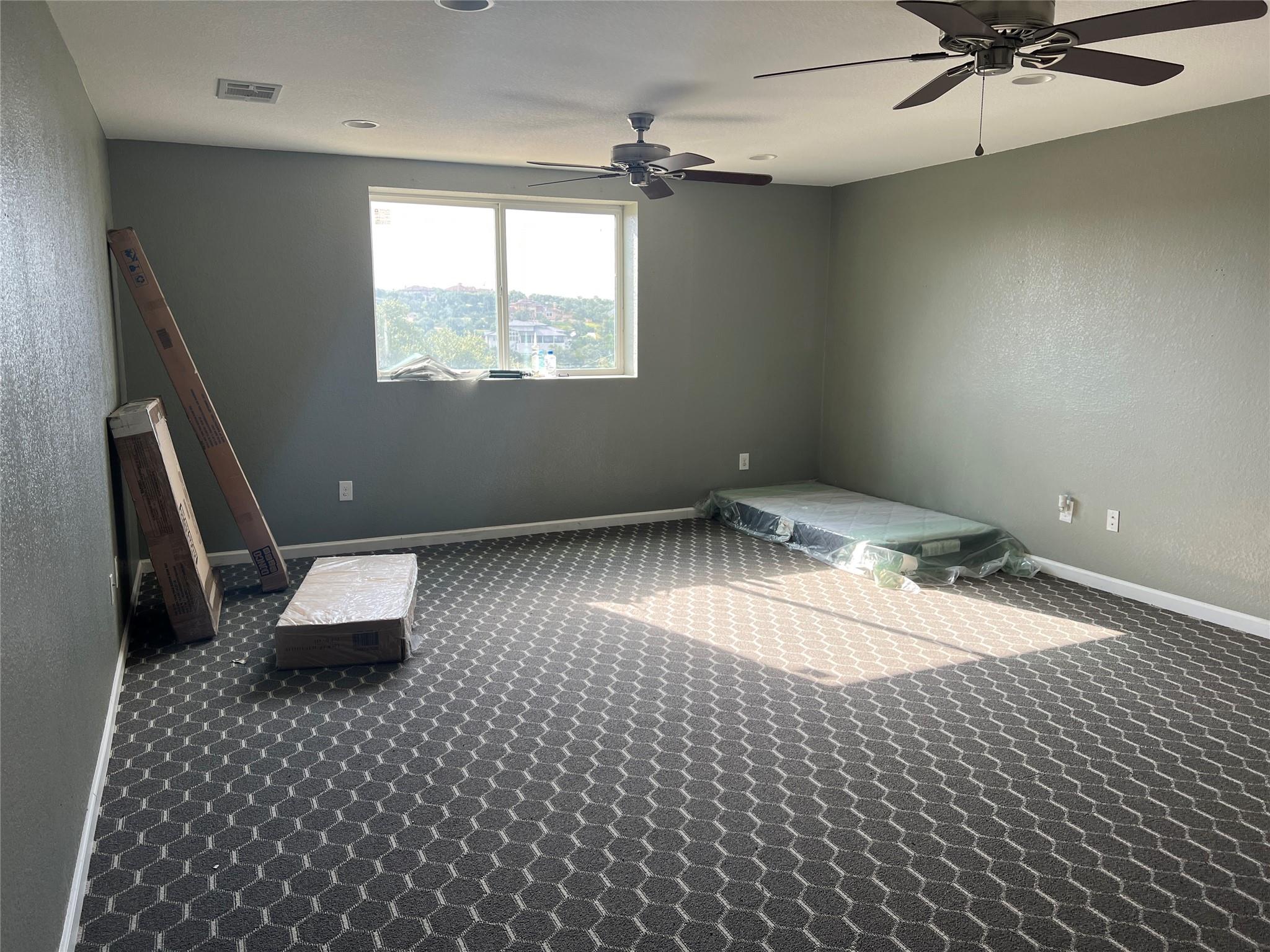 15014 Iowa St Property Photo 9