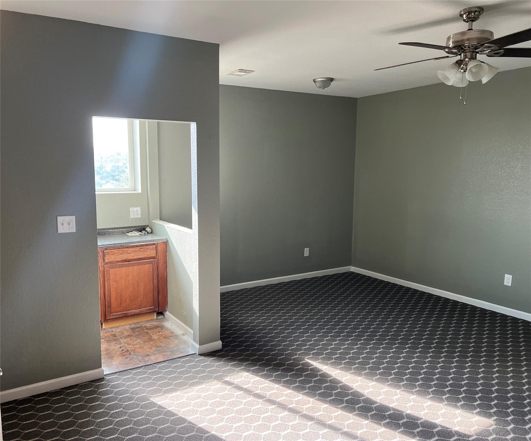 15014 Iowa St Property Photo 11