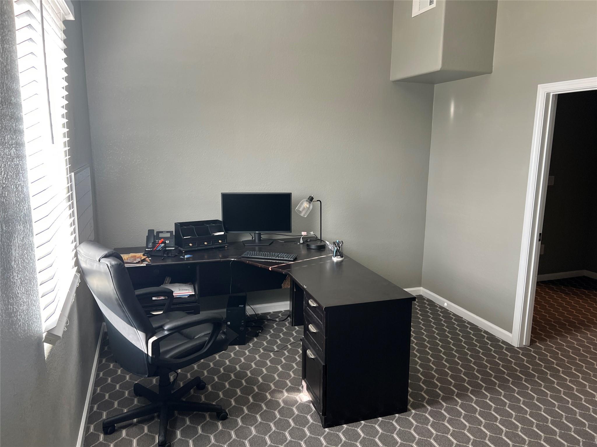 15014 Iowa St Property Photo 12