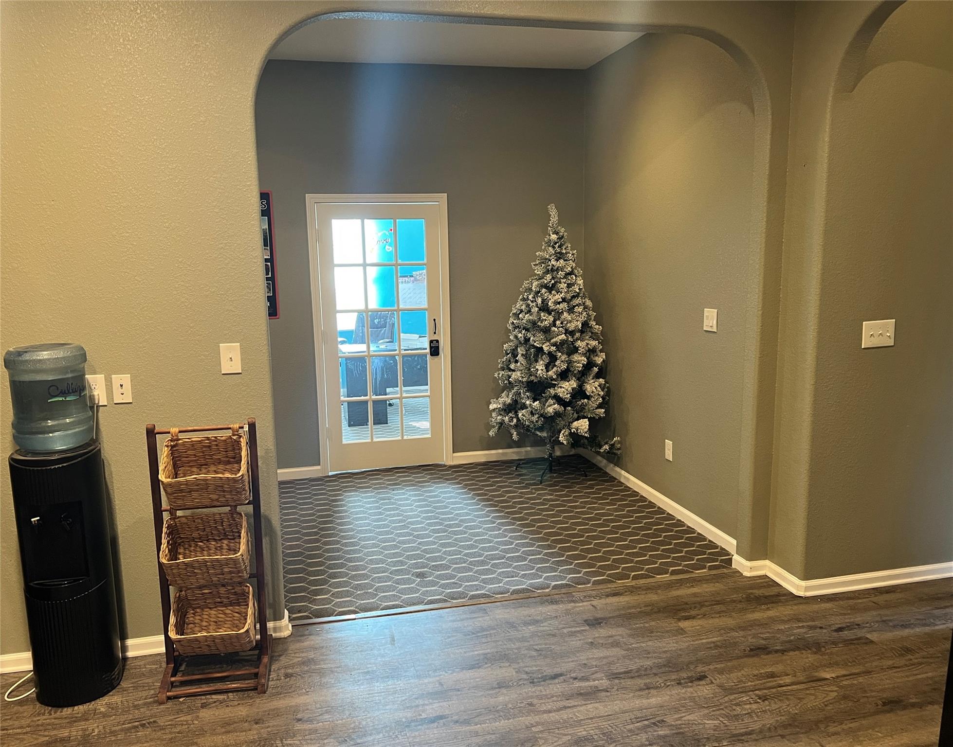 15014 Iowa St Property Photo 14