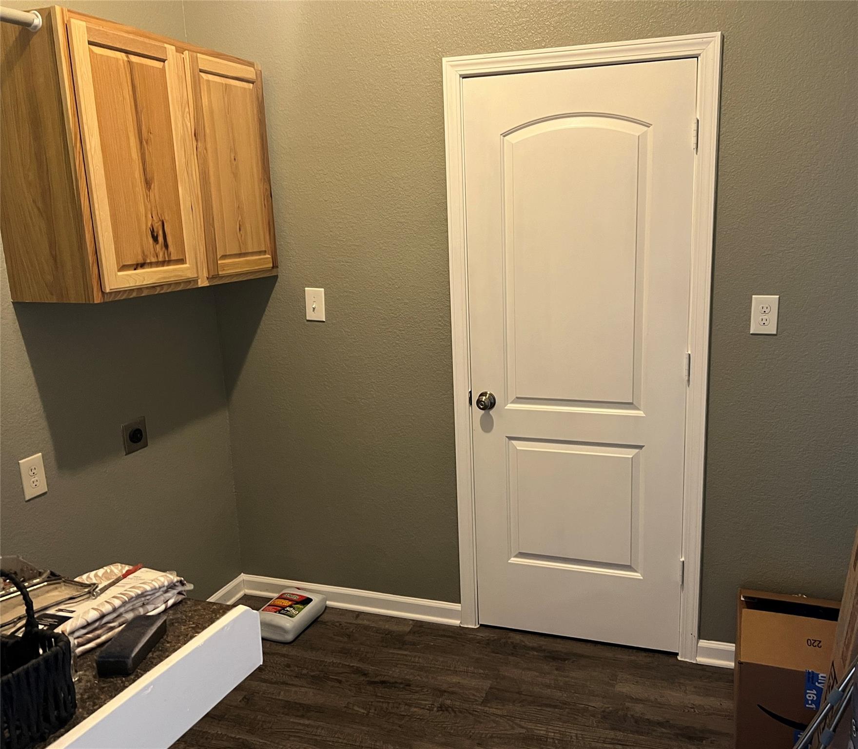 15014 Iowa St Property Photo 17