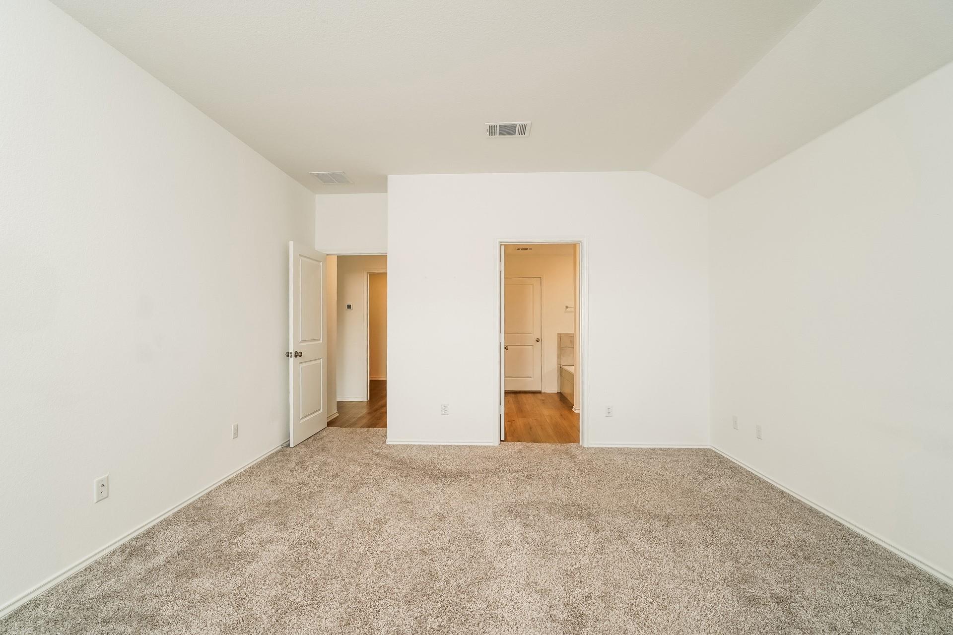 341 Madrid St Property Photo 16