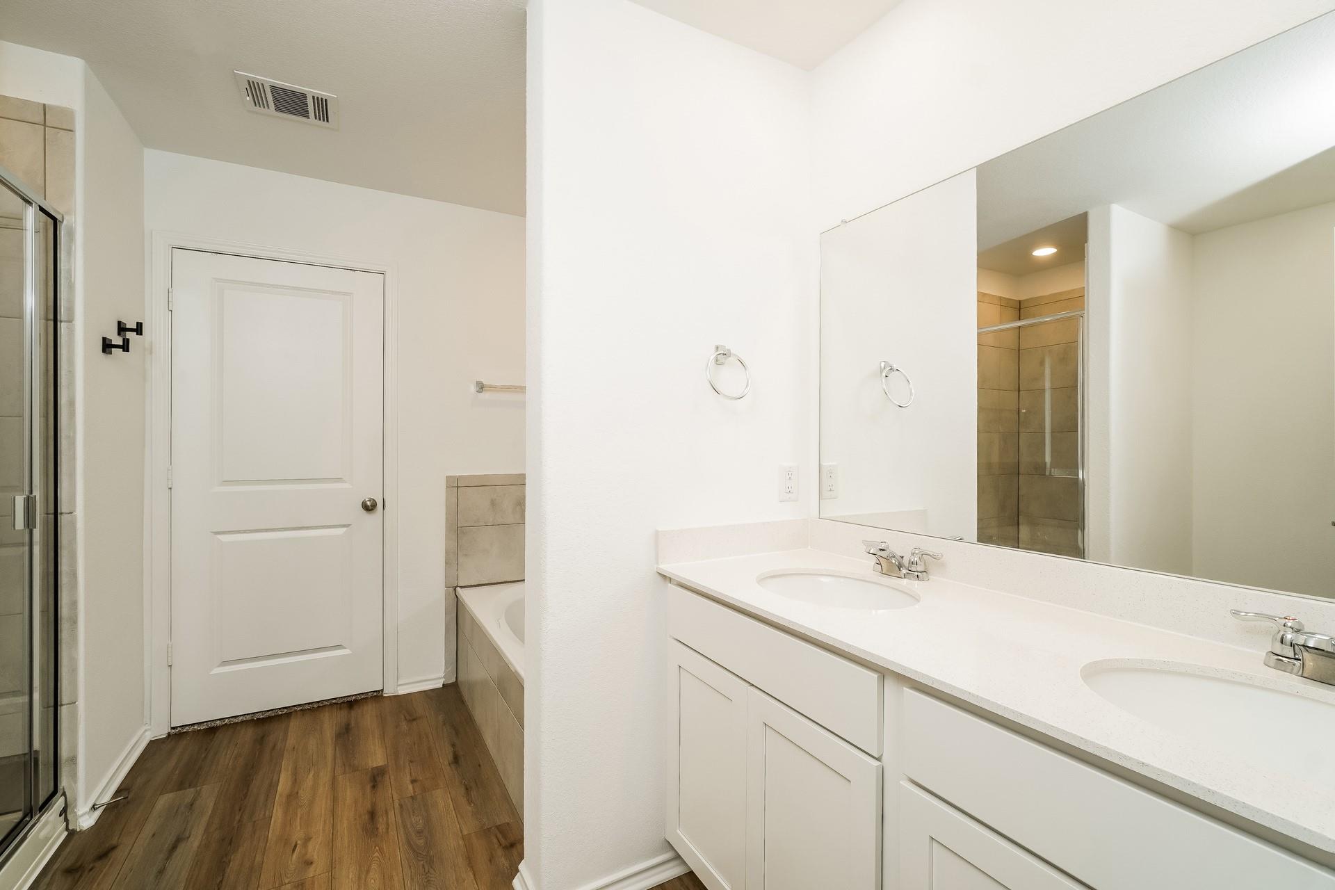 341 Madrid St Property Photo 17