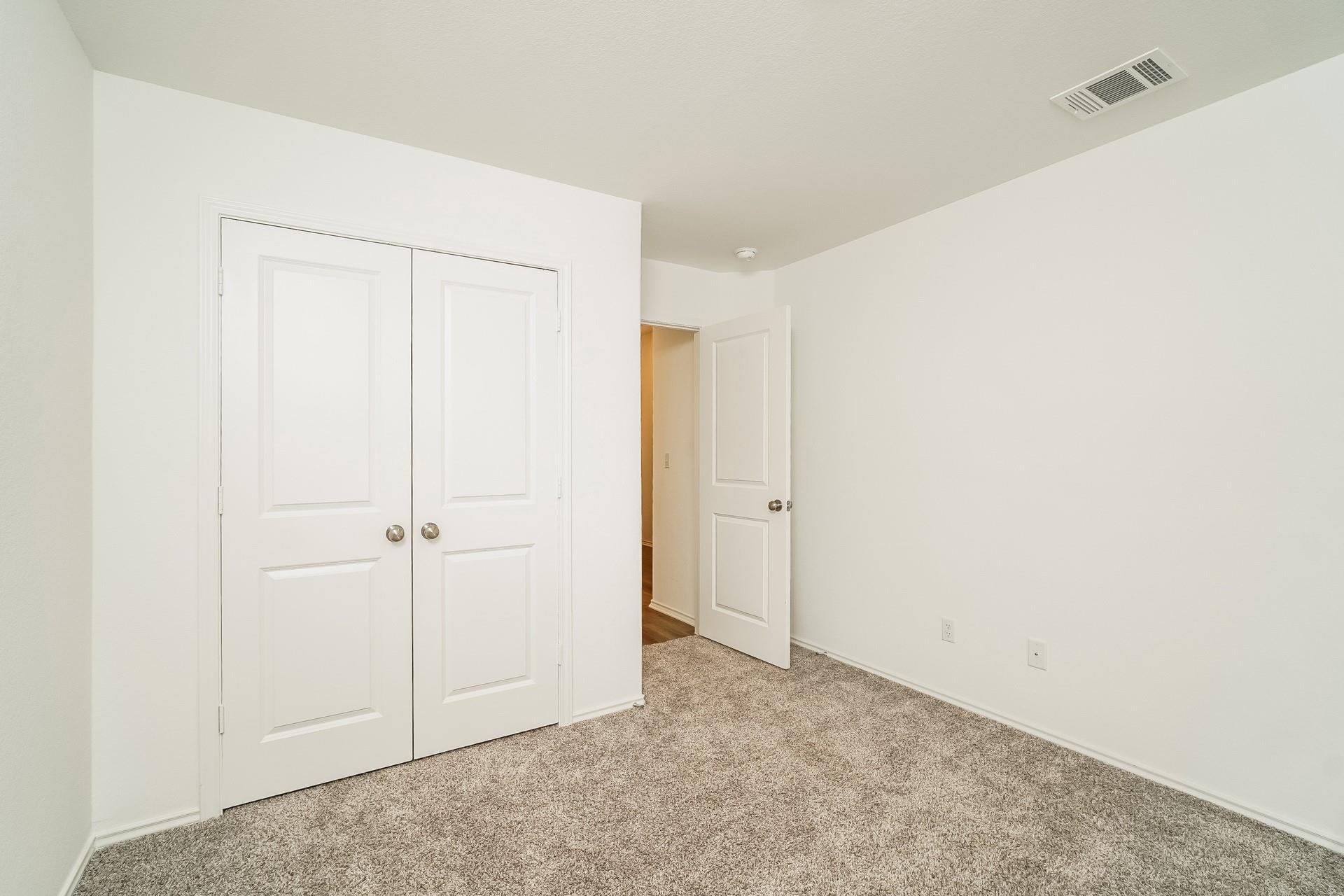 341 Madrid St Property Photo 20