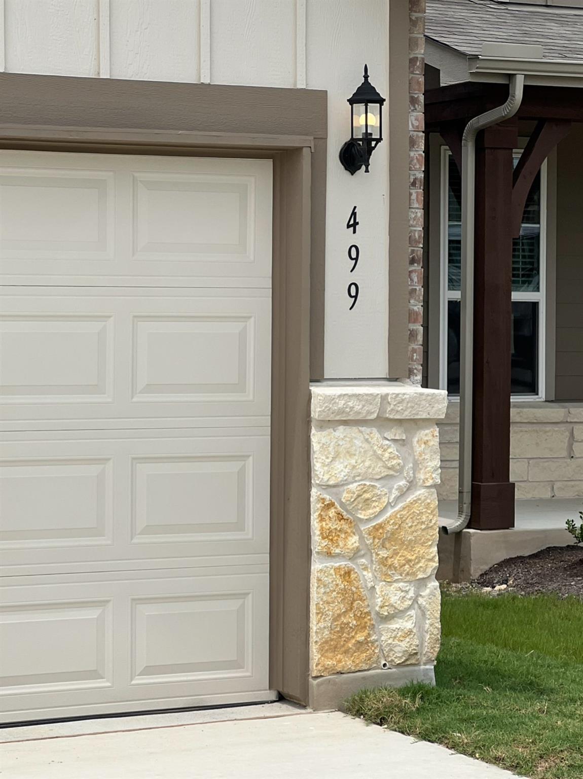 499 Tree Nut Loop Property Photo 2