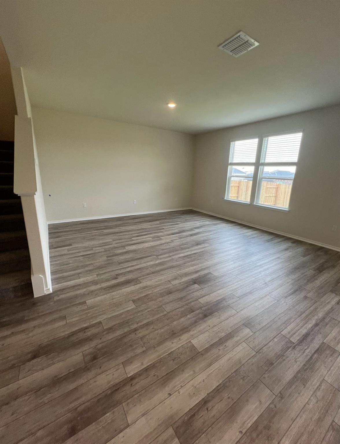 499 Tree Nut Loop Property Photo 4