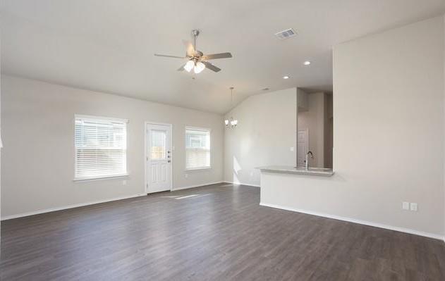 3414 Scott Cir Property Photo 2