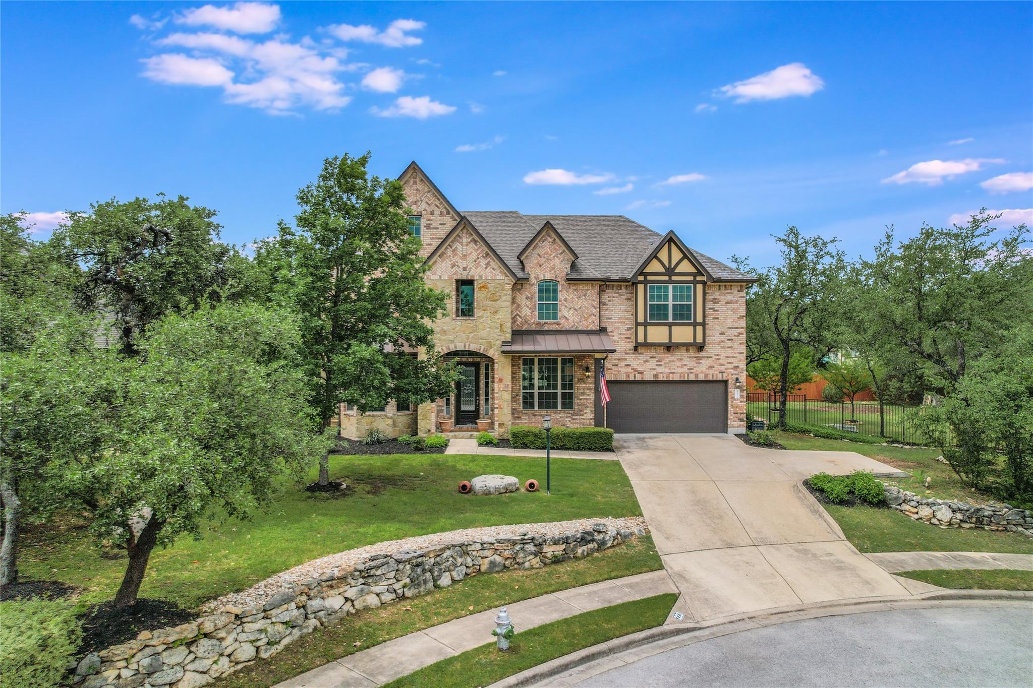 223 Lake Como Dr Property Photo 3