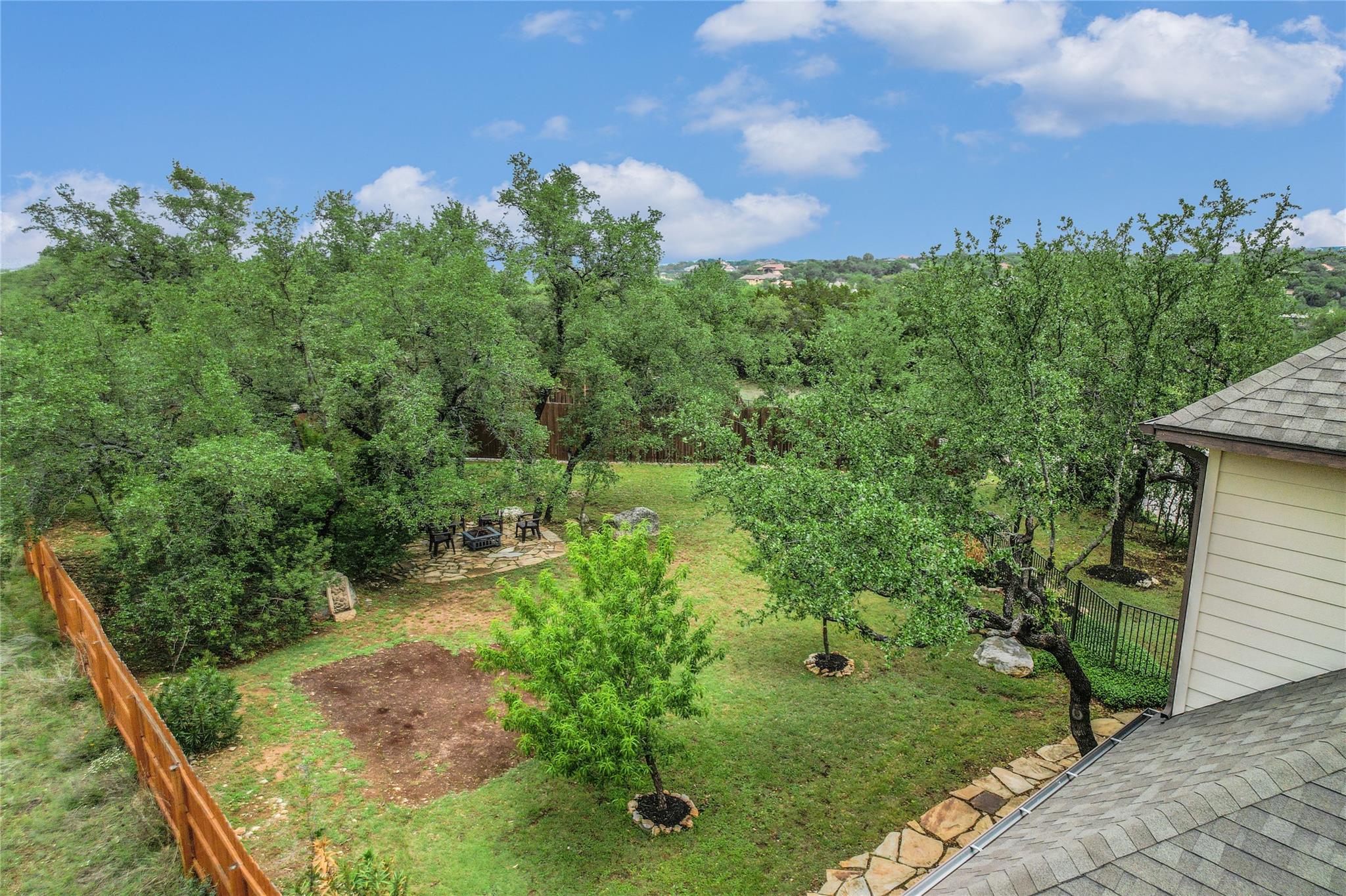 223 Lake Como Dr Property Photo 36
