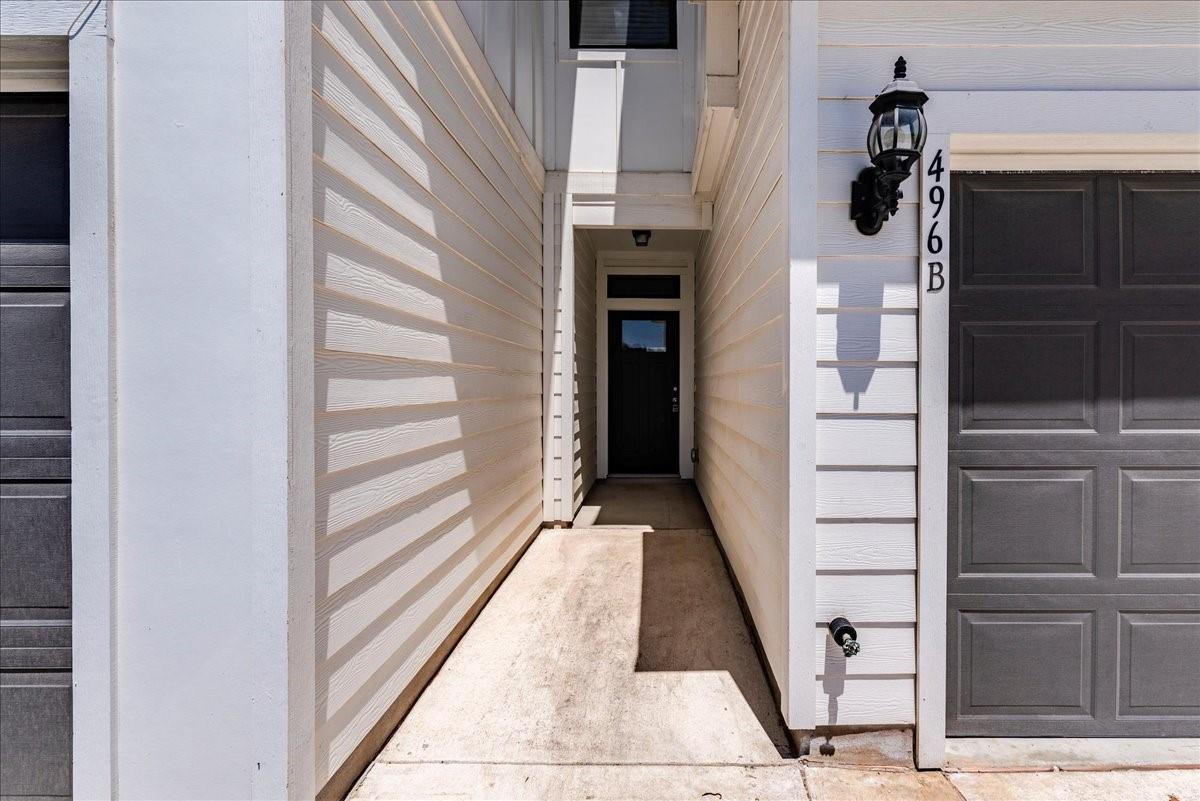 496 Fieldwood Dr #b Property Photo 4