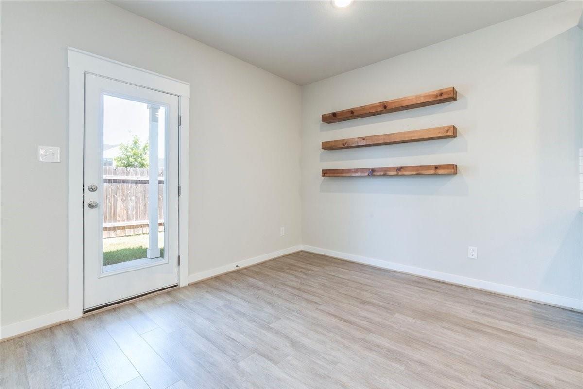 496 Fieldwood Dr #b Property Photo 11