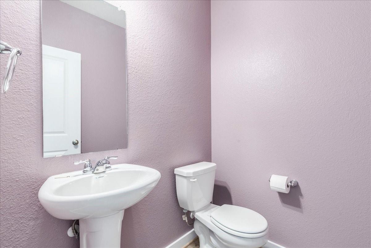 496 Fieldwood Dr #b Property Photo 13