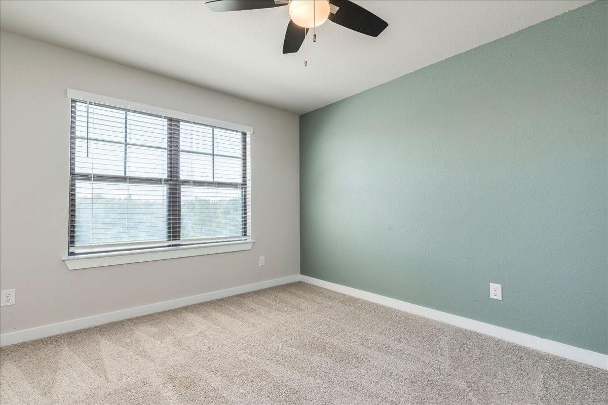 496 Fieldwood Dr #b Property Photo 17