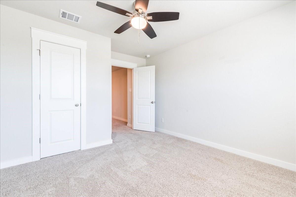 496 Fieldwood Dr #b Property Photo 18