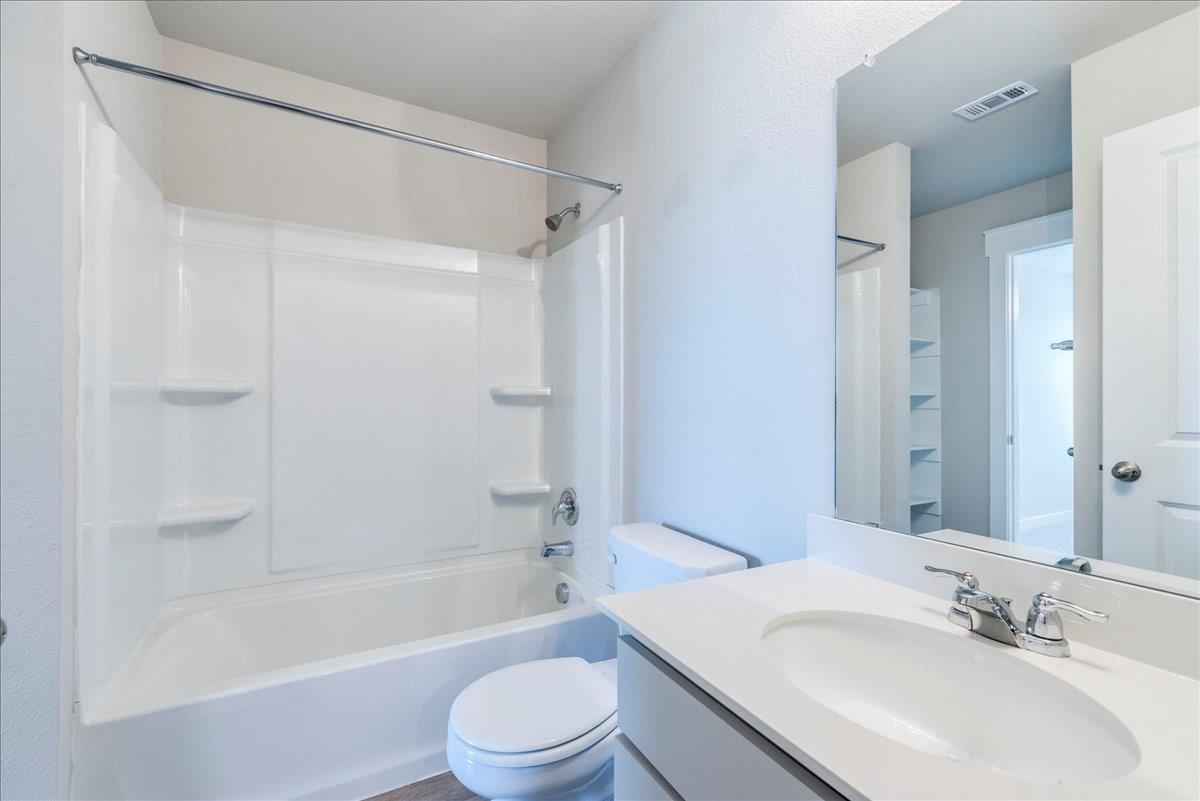 496 Fieldwood Dr #b Property Photo 20