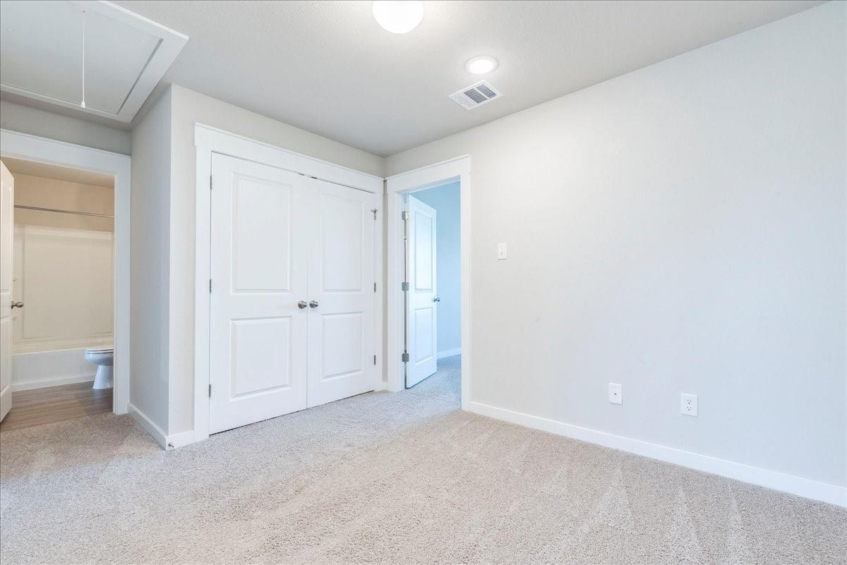 496 Fieldwood Dr #b Property Photo 23
