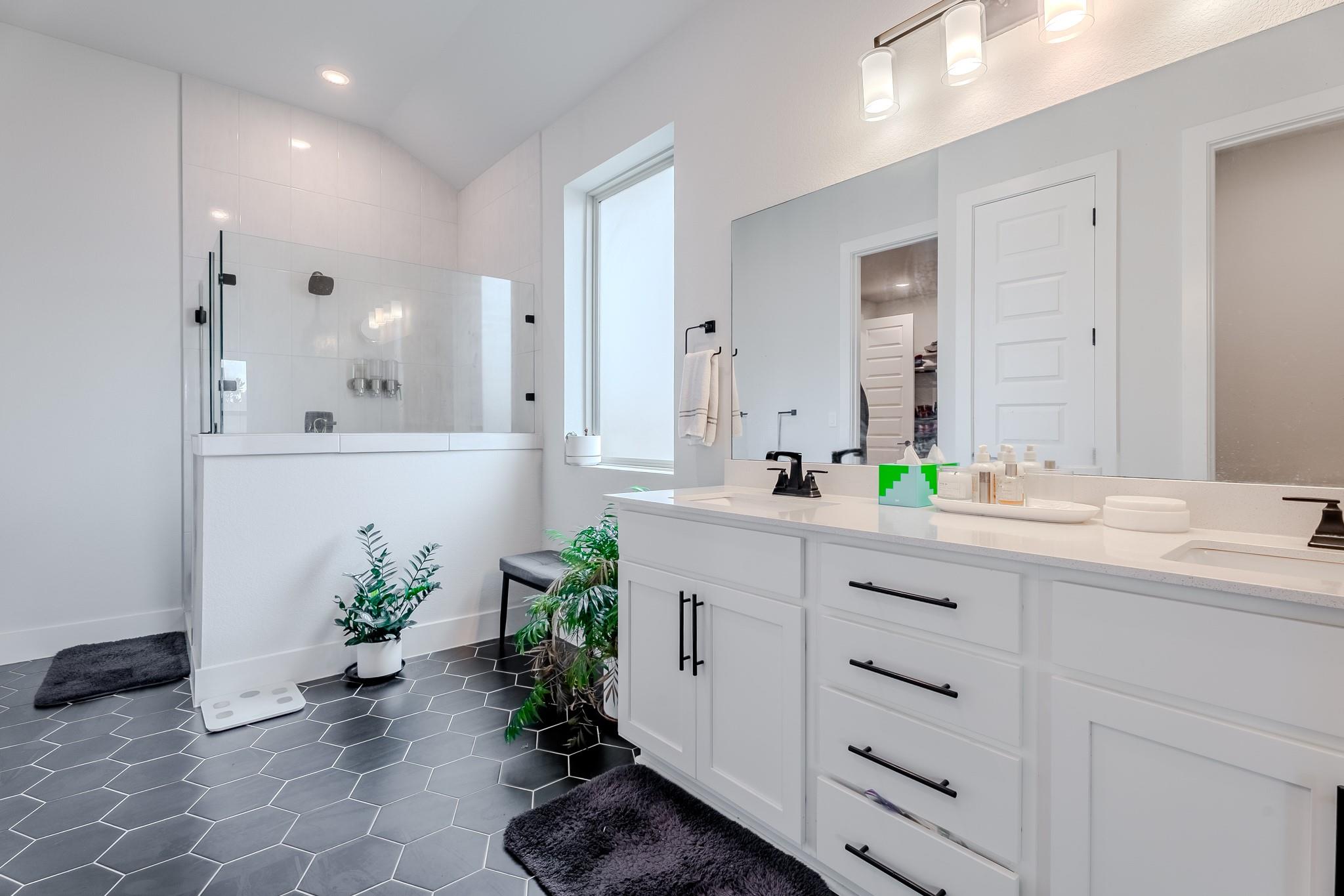 8109 Edmondson Bnd Property Photo 13