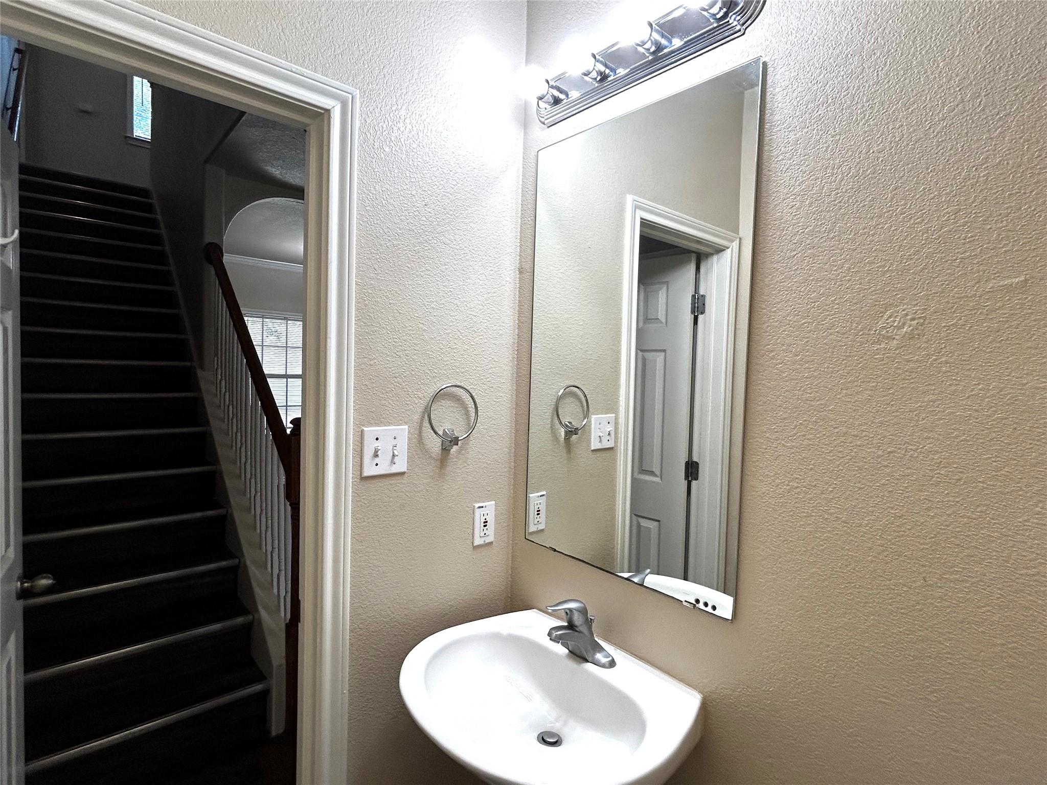 408 Nelray Blvd A Property Photo 11