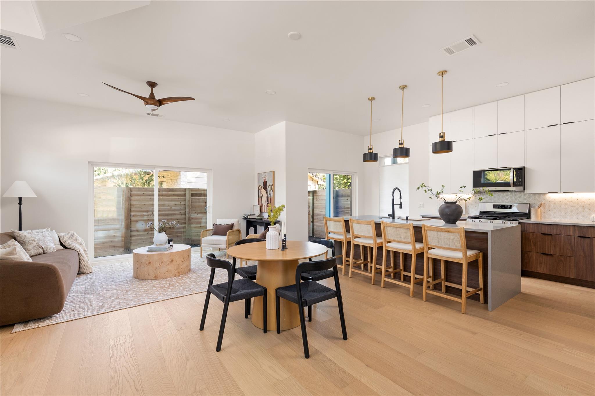 4907 Majestic Dr #1 Property Photo 3