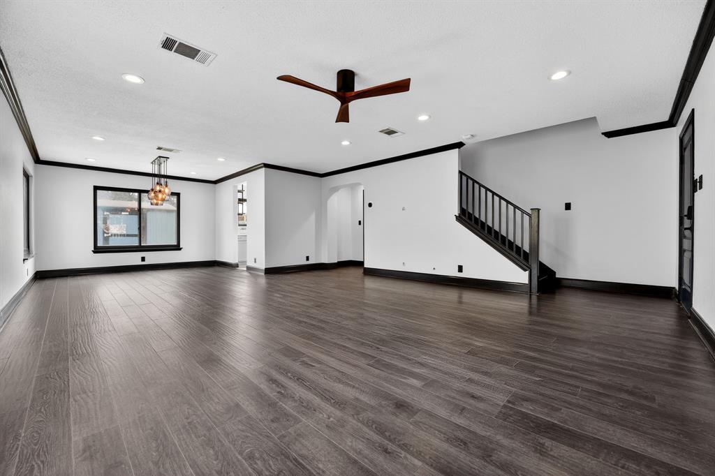 8409 Nairn Dr Property Photo 3