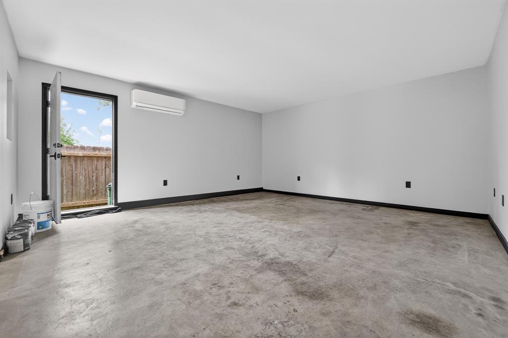 8409 Nairn Dr Property Photo 33
