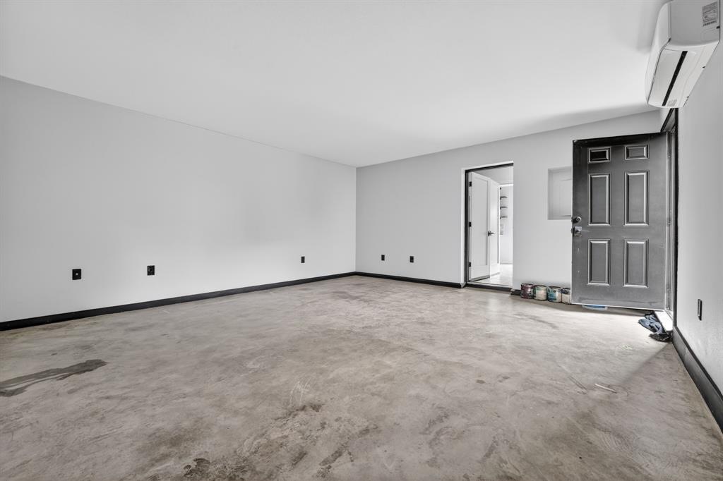8409 Nairn Dr Property Photo 34