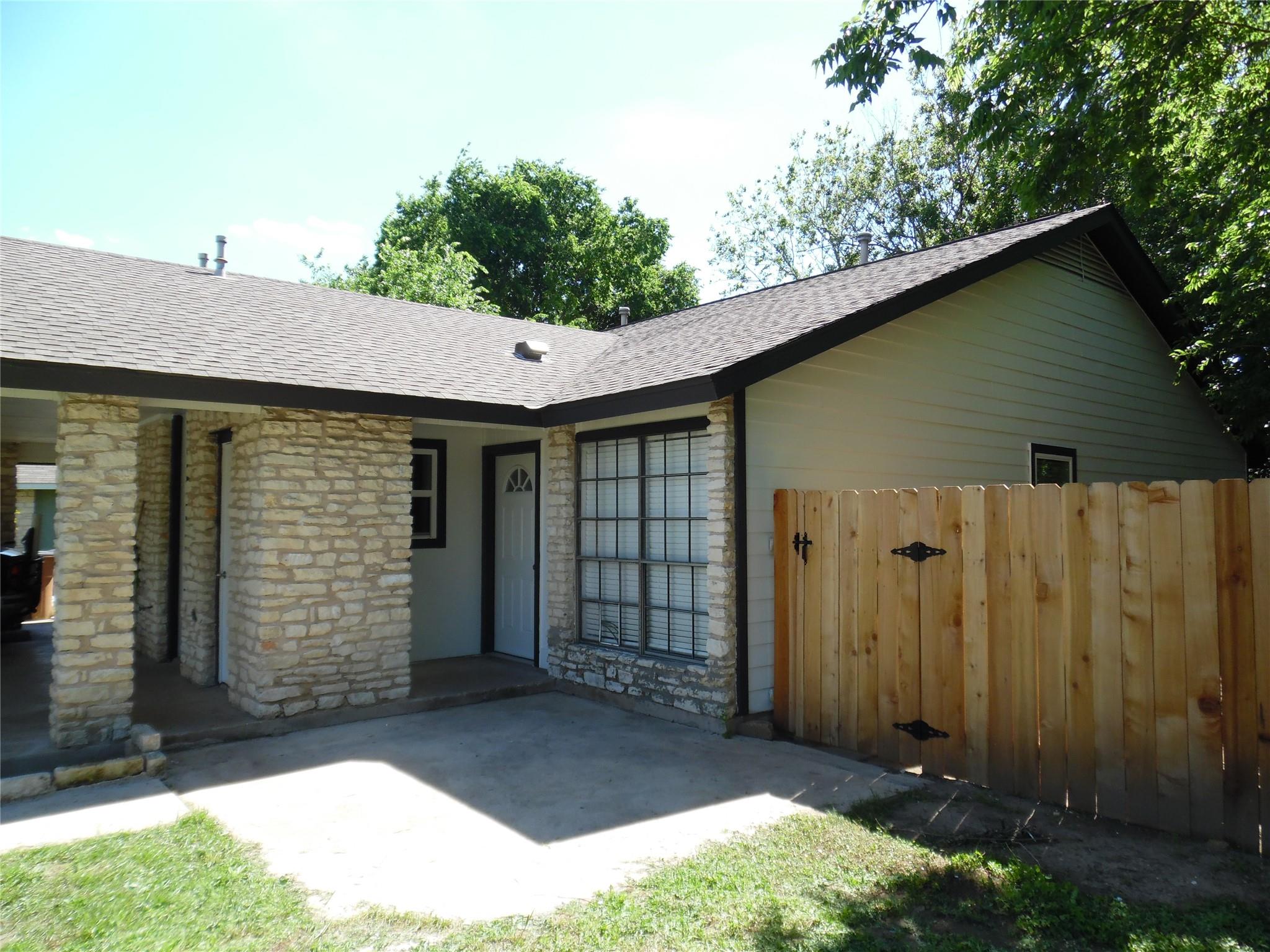 7400 Dixie Dr #b Property Photo 2