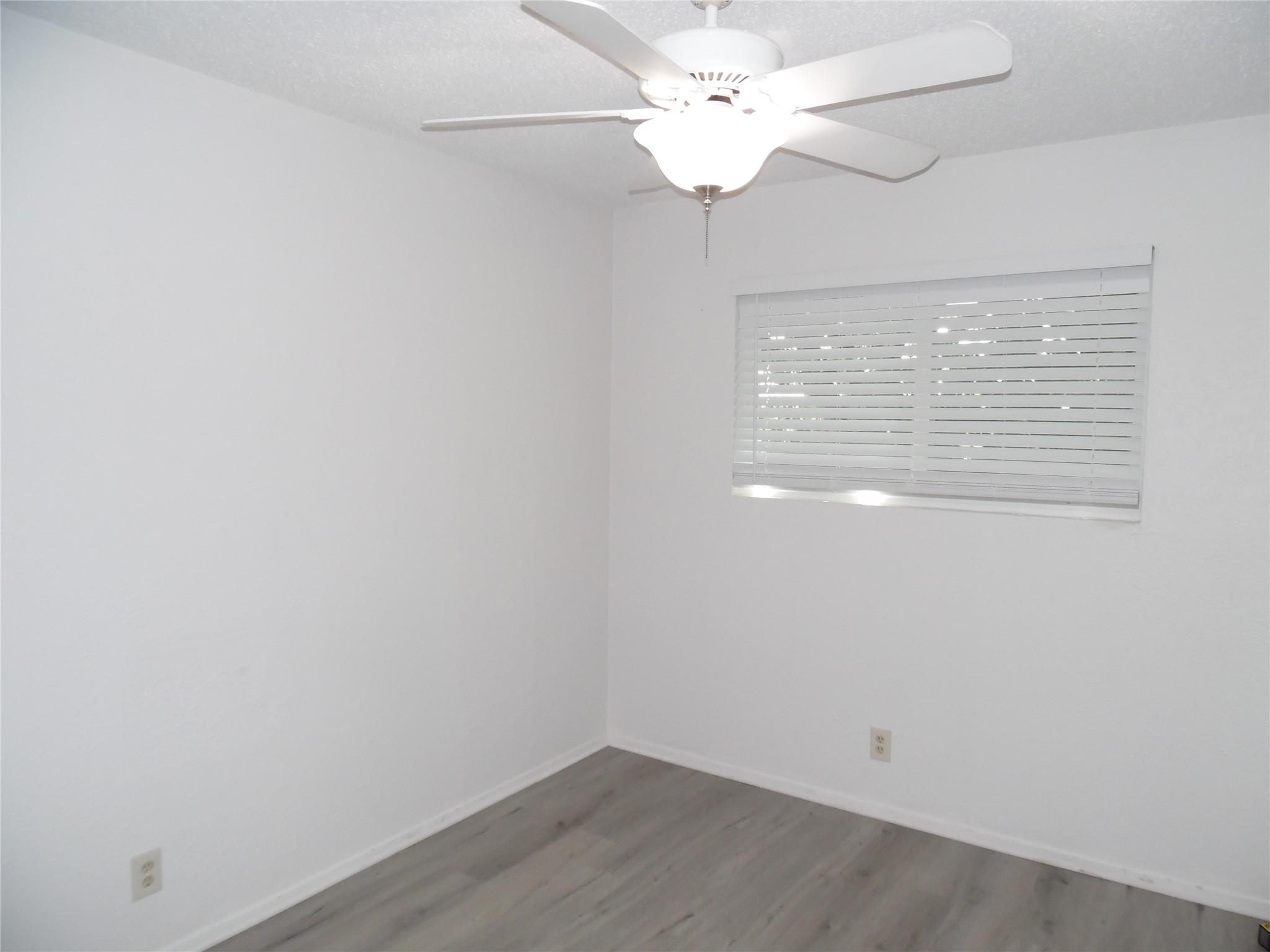 7400 Dixie Dr #b Property Photo 13