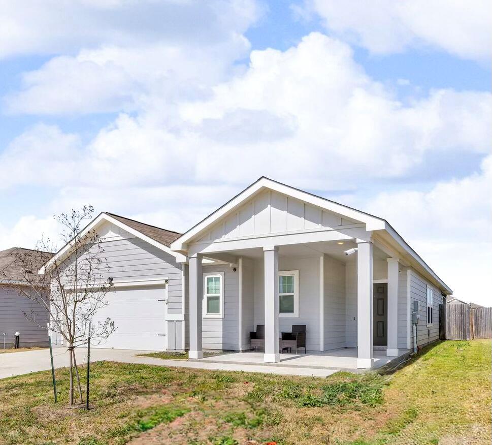 240 Seneca Loop Property Photo