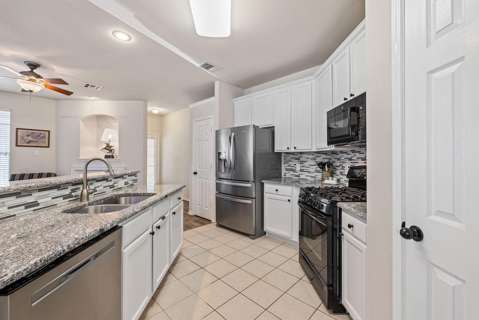 1900 Scofield Ridge Pkwy 1903 Property Photo 1